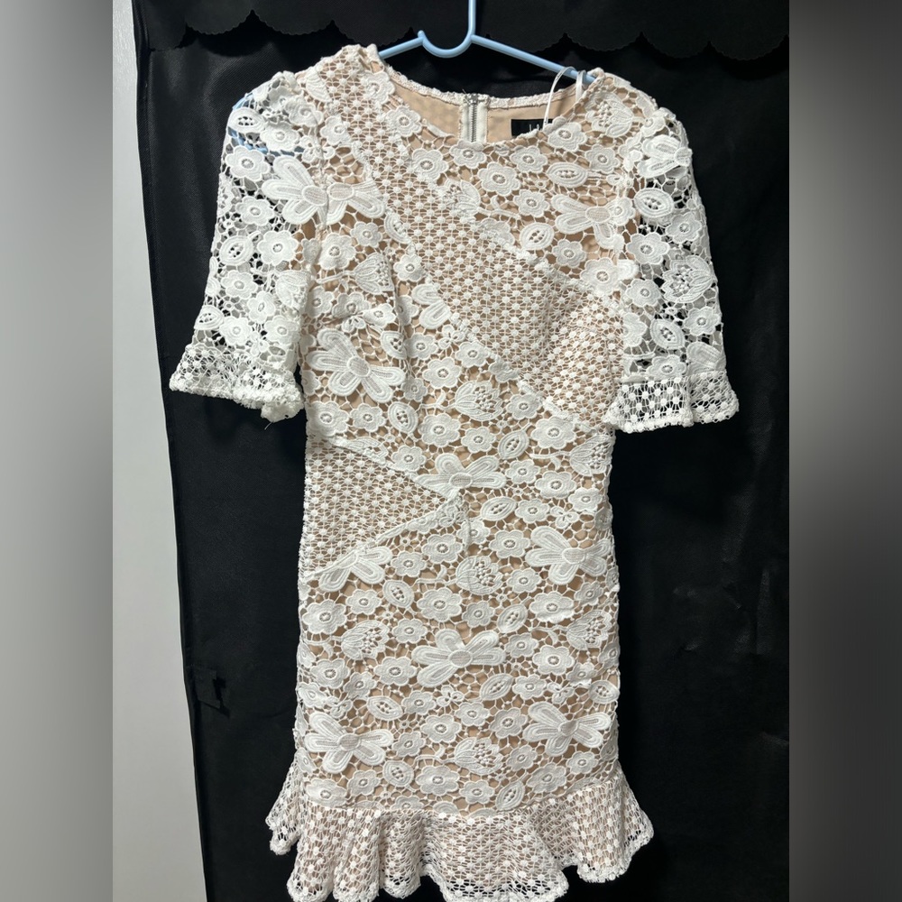 Lulus white lace dress. Brand new never worn